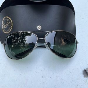 Ray-Ban Aviator Sunglasses with original case and cleaning cloth.